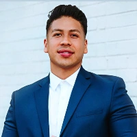 Yulian Paramo Realtor
