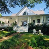 AVA House Bed and Breakfast