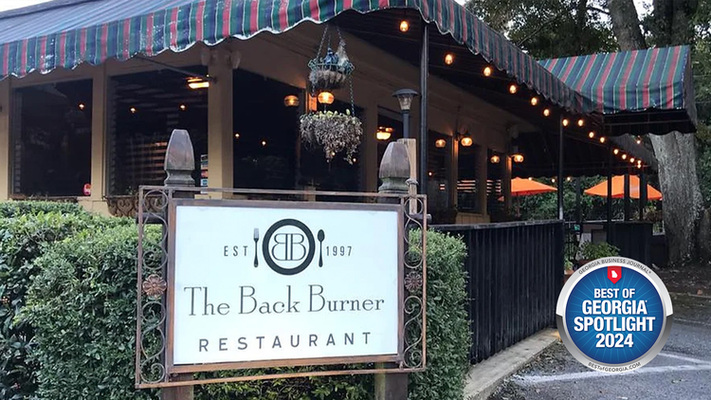 The Back Burner Restaurant Serves Up More Than Just Great Meals – It’s a Local Treasure